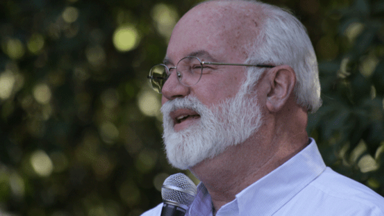 Pasadena ACLU Celebrates Victories, Honors Father Greg Boyle