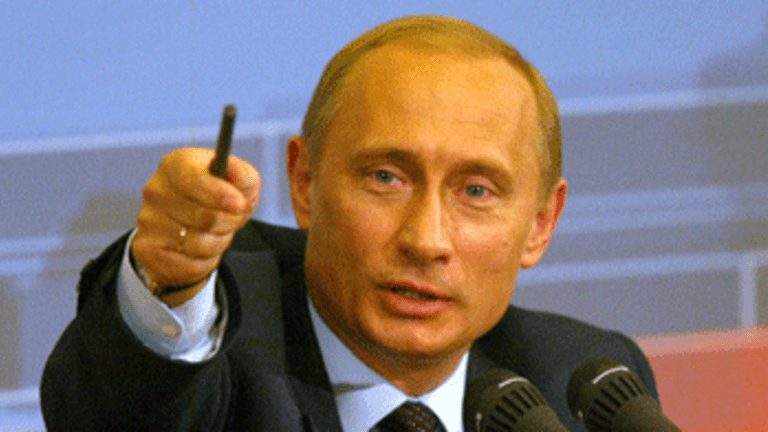 Putin Warns Against Civil War in Egypt after Morsi's Ousting