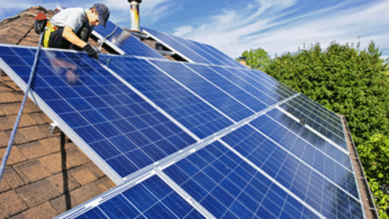 Marketing Solar: Bring in Elizabeth Warren?