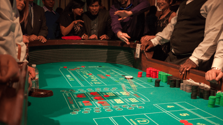 How to Play Craps in Online Casinos?