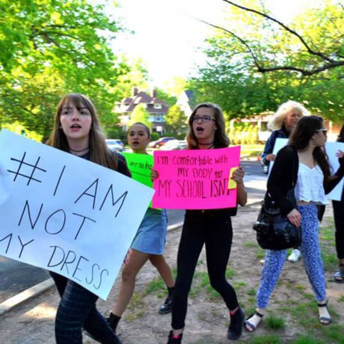 Wearing Yoga Pants In Public