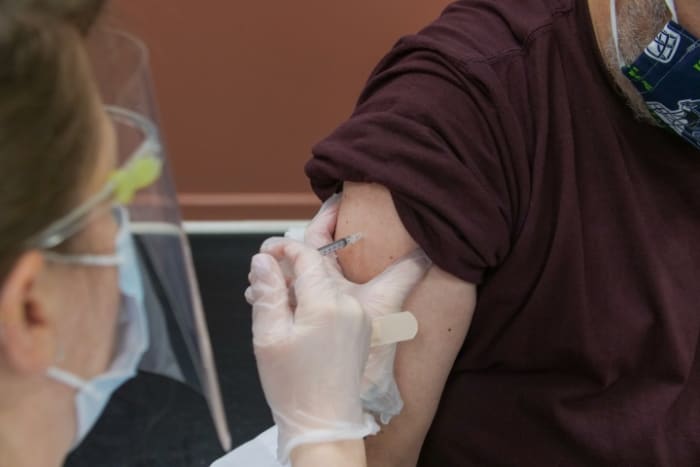 California Vaccine Distribution to be led by Blue Cross