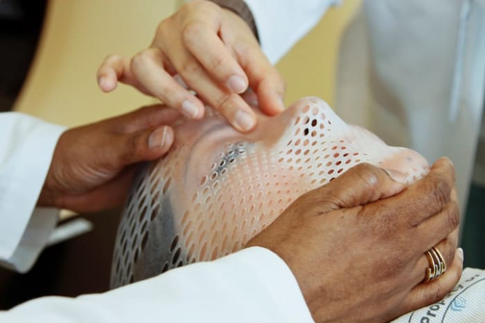 The U.S. has relatively high rates of cancer survival, better blood pressure and cholesterol control, lower stroke mortality, and lower smoking rates. And yet for decades, the U.S. has consistently had the first- or second-lowest probability of surviving to age 50. Visual: Digital Vision via Getty (Photo by National Cancer Institute on Unsplash)