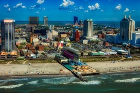 New Jersey’s Atlantic City could experience a revitalization due to the partnership between land-based and online casinos, leading to economic growth across the board.