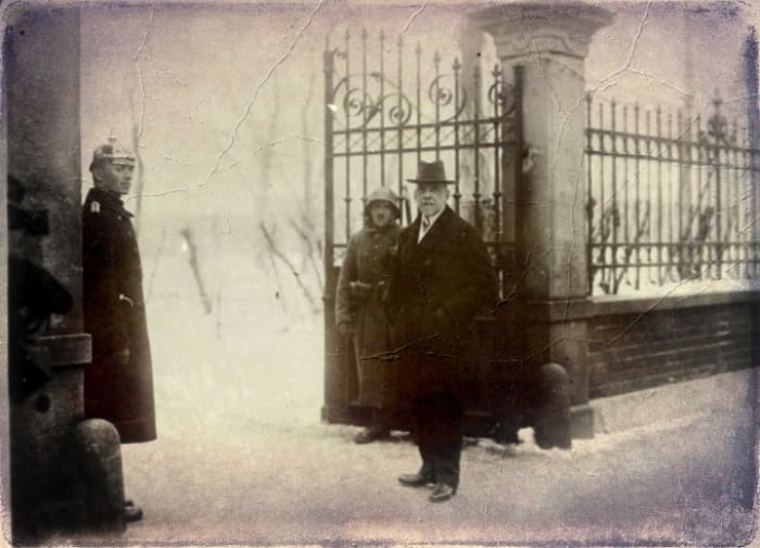 Georg Neithardt, presiding judge, enters the former Military Academy building for the Beer Hall Putsch trial of Adolf Hitler, who is charged with treason, March 13, 1924. (AP Photo)