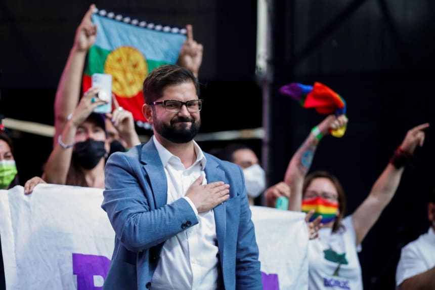 Then-Chilean presidential candidate Gabriel Boric during his closing campaign rally in Santiago, Chile, December 16, 2021. Photo REUTERS/Rodrigo Garrido via Alamy