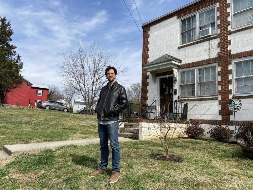 Luis Oyola lived with other activists in a duplex in Charlottesville for several years, building coalitions around immigration, environmental, anti-war and housing causes. It’s hard work — from families being separated, the election of Donald Trump, the violent Unite the Right rally of 2017 and then the pandemic — but Oyola says he’s seen progress. Photo by Angilee Shah for palabra.