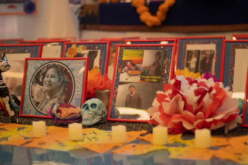 Day of the Dead observance includes dozens of Cicero’s citizens lost to COVID. Sherlock Elementary School. Photo by Michael Izquierdo for palabra