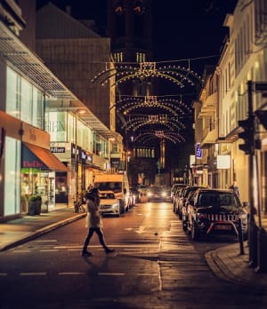 Dusseldorff: Photo by mohammed alorabi on Unsplash