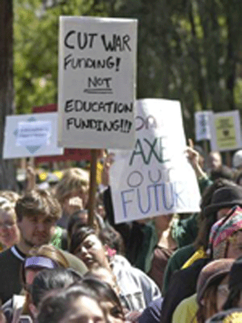 College students from around California protested proposed budget cuts to higher education at the capitol in Sacramento. ( Jacqueline Johnston/Photo)