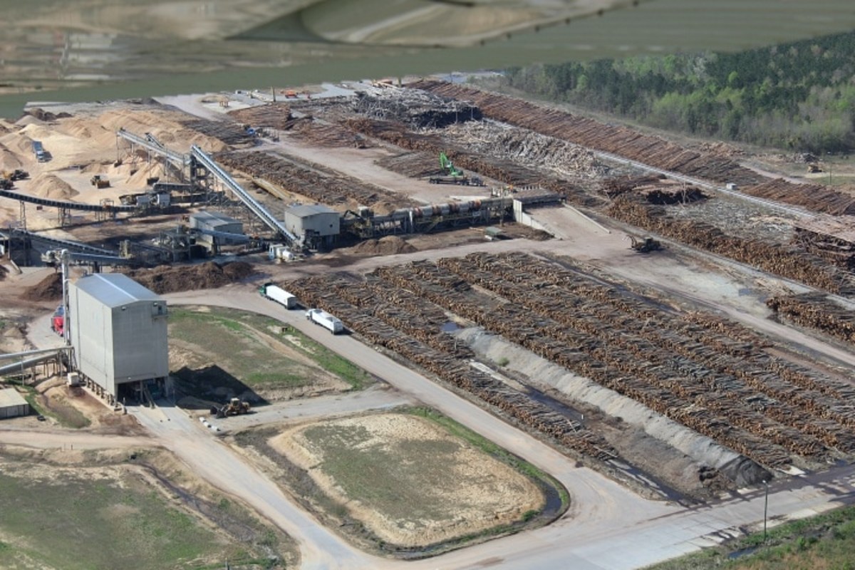 An aerial view of Enviva's wood pellet mill in Northampton, North Carolina - courtesy of Dogwood Alliance and SouthWings.