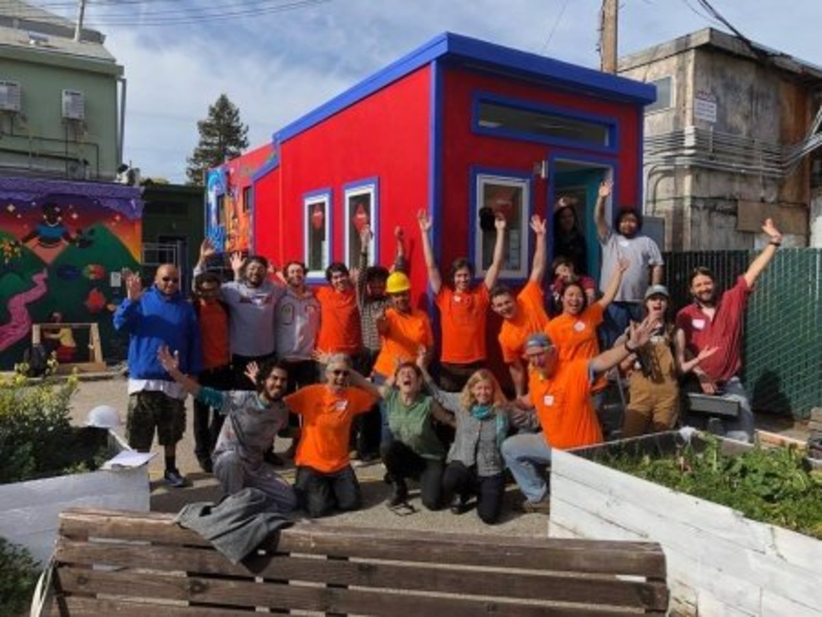 Youth Spirit Artworks building a tiny home in Berkeley. (Sally Hindman)
