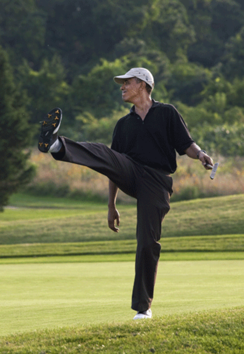 obama-golfing-350