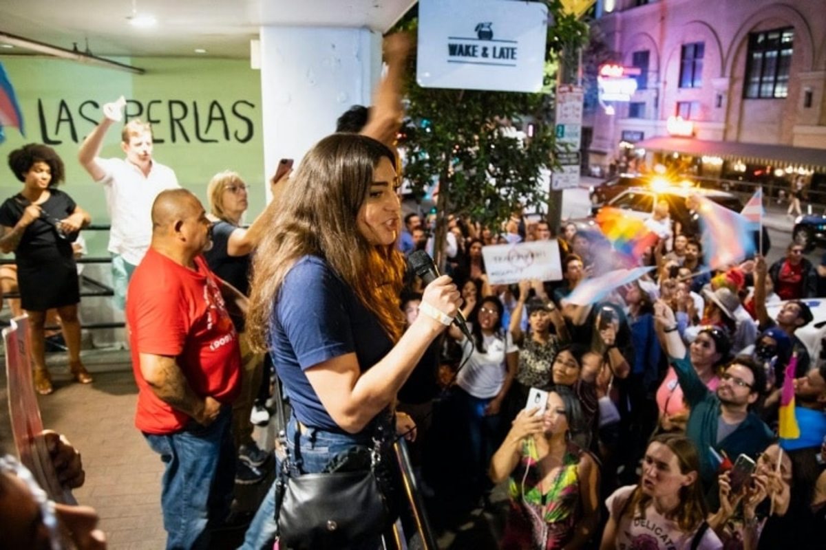 Protest outside Las Perlas