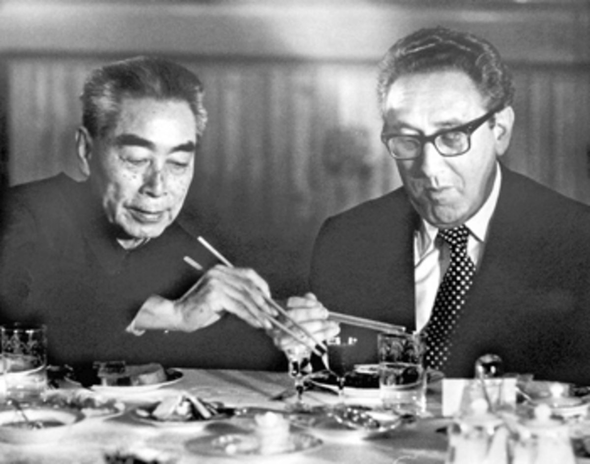 chou en lai and henry kissinger