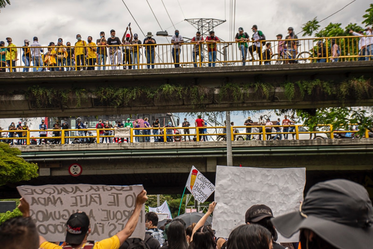 Hundreds of thousands have participated in diverse actions as part of the national strike that began on April 28. Here people protest in Medellín. Photo: Ruben Torres/Colombia Informa