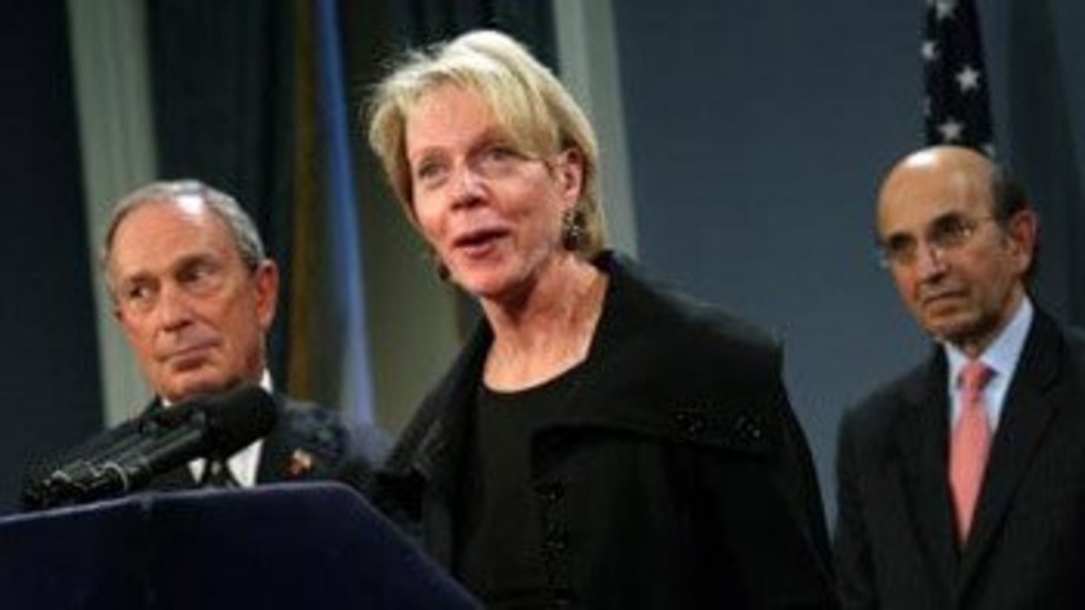 Cathleen Black, with New York Mayor Michael Bloomberg (left) and outgoing Schools Chancellor Joel Klein.