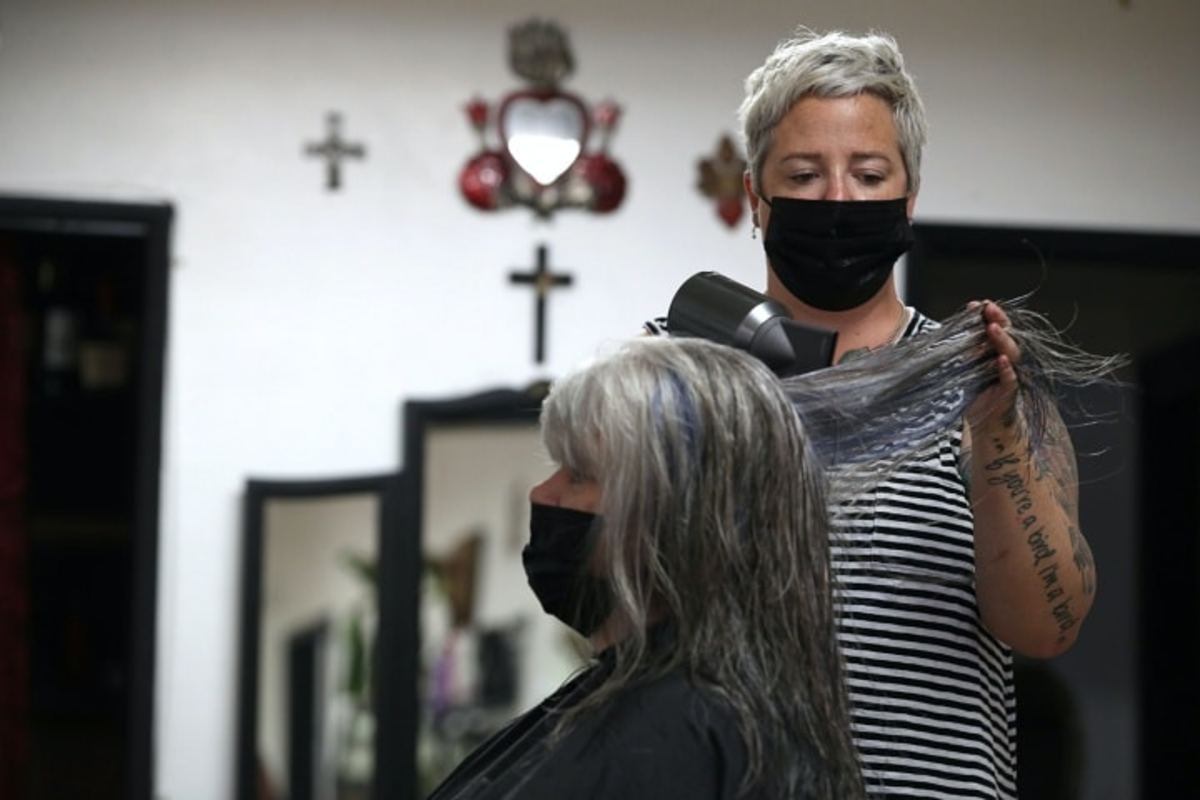 A Napa hair salon. (Photo by Justin Sullivan/Getty Images)