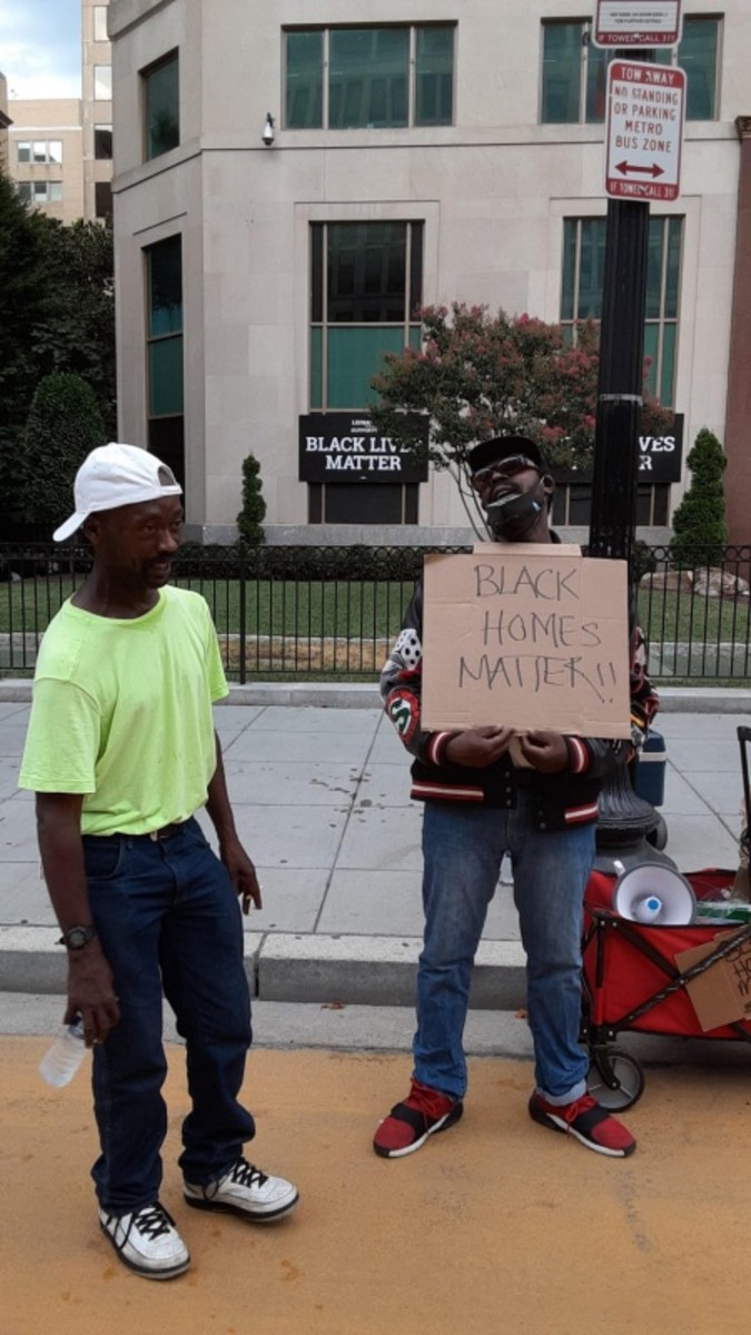 Members of People for Fairness Coalition and other members of the unhoused community march during George Floyd unrest to highlight the overrepresentation of African Americans unhoused in DC and overrepresented in the amount of unhoused deaths in DC. (Reginald Black)
