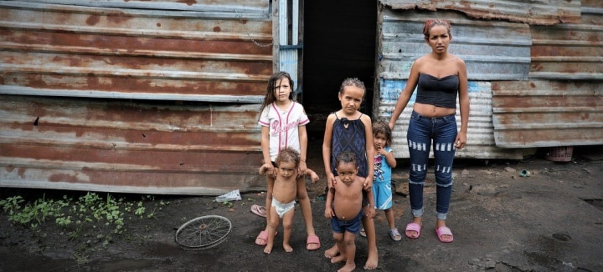 Dioximar Guevara lives with her five children in San Felix, a slum of Puerto Ordaz, the main city in Bolívar, Venezuela, where poverty runs deep.