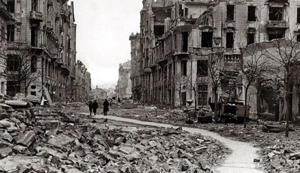 The Destruction and Rebuilding of Warsaw