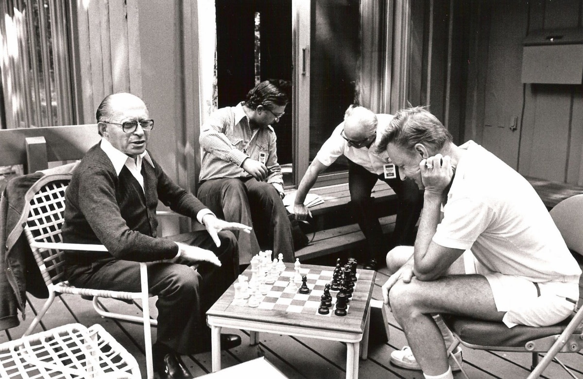 Brzezinski and Israeli Prime Minister Menachem Begin play chess during Camp David Accords. September 9, 1978. (Source: U.S. National Archives and Records Administration)