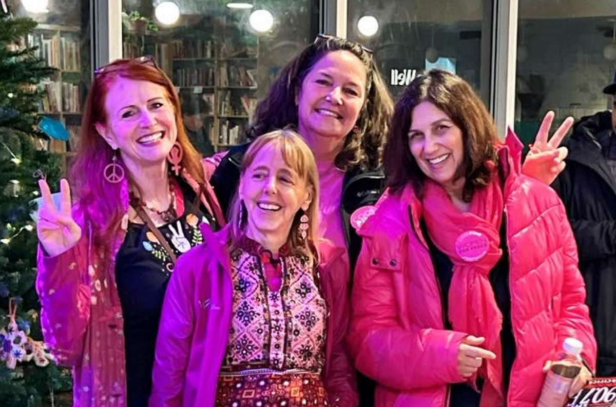 Jodie Evans, Rachel Brunke, Medea Benjamin and Marcy Winograd, at The Village Well (Photo: Buddy Gottlieb)