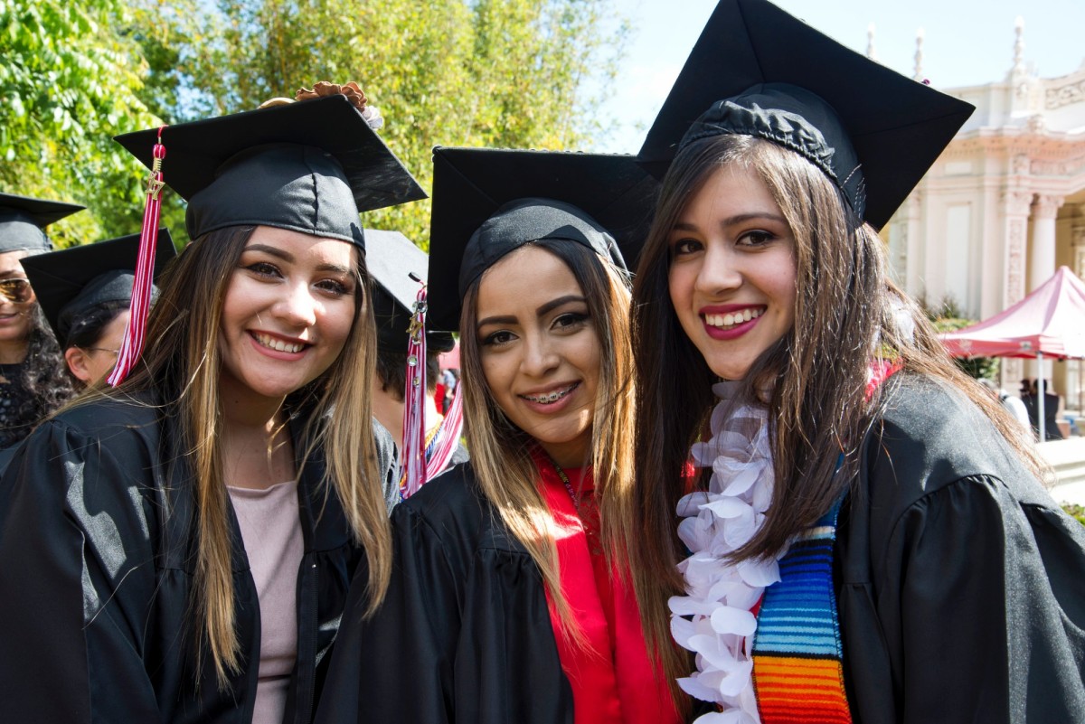 2017 San Diego City College Graduation by San Diego City College is licensed under CC BY-NC-ND 2.0 / Flickr