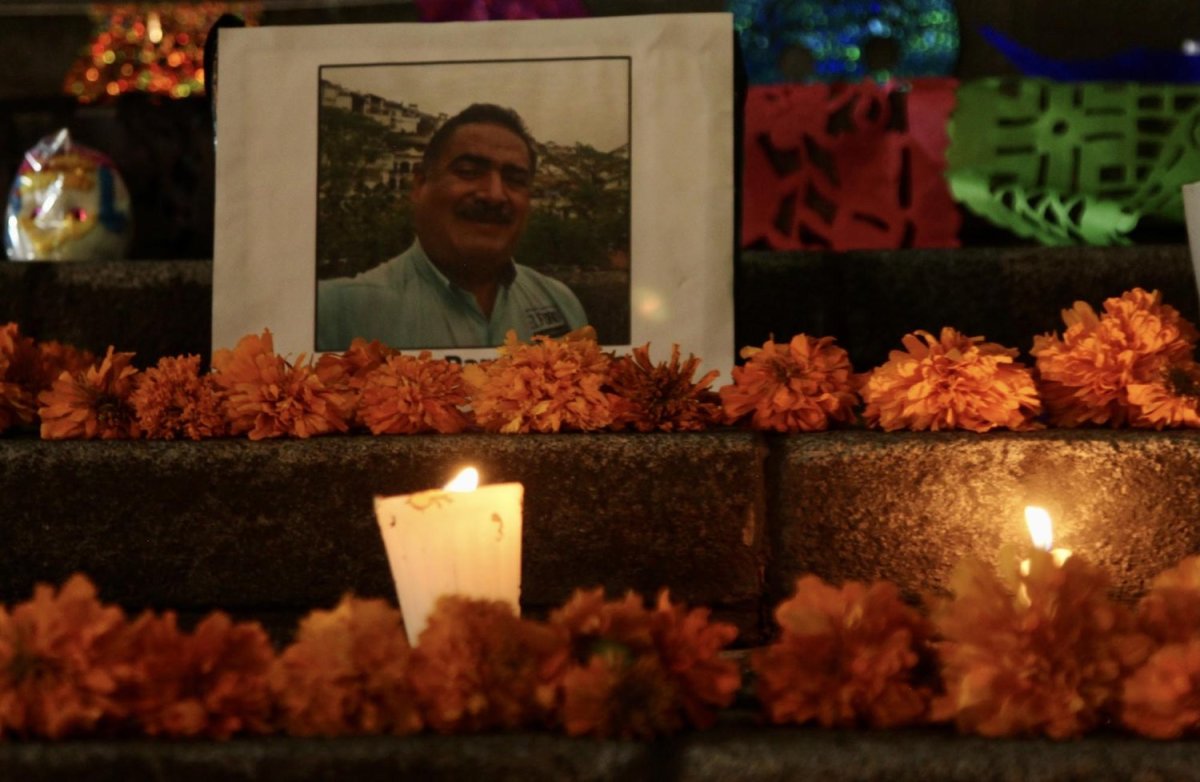 An altar for Francisco Pacheco and other journalists killed in Mexico, outside the Secretary of Labor and Social Security on Oct. 29, 2021. Photo by Paola Macedo