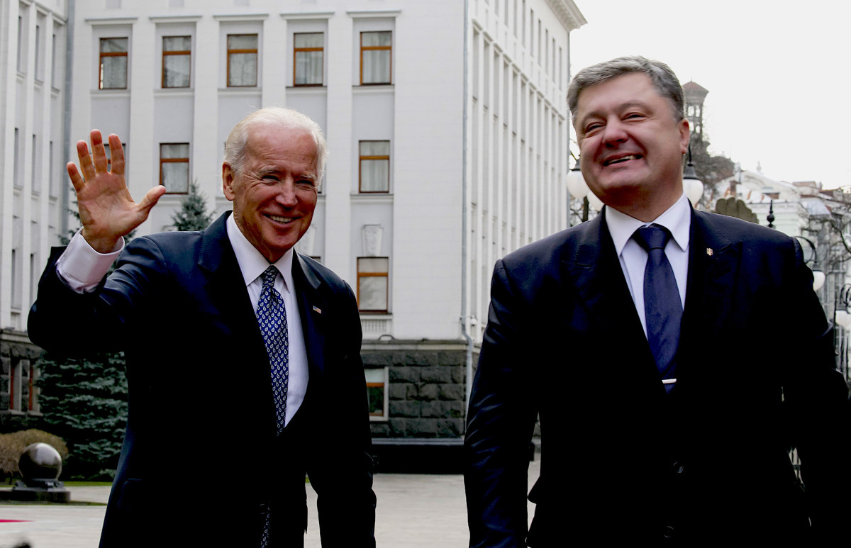 Dec. 7, 2015: U.S. Vice President Joe Biden meets with Ukrainian President Petro Poroshenko in Kiev. (U.S. Embassy Kyiv, Flickr)